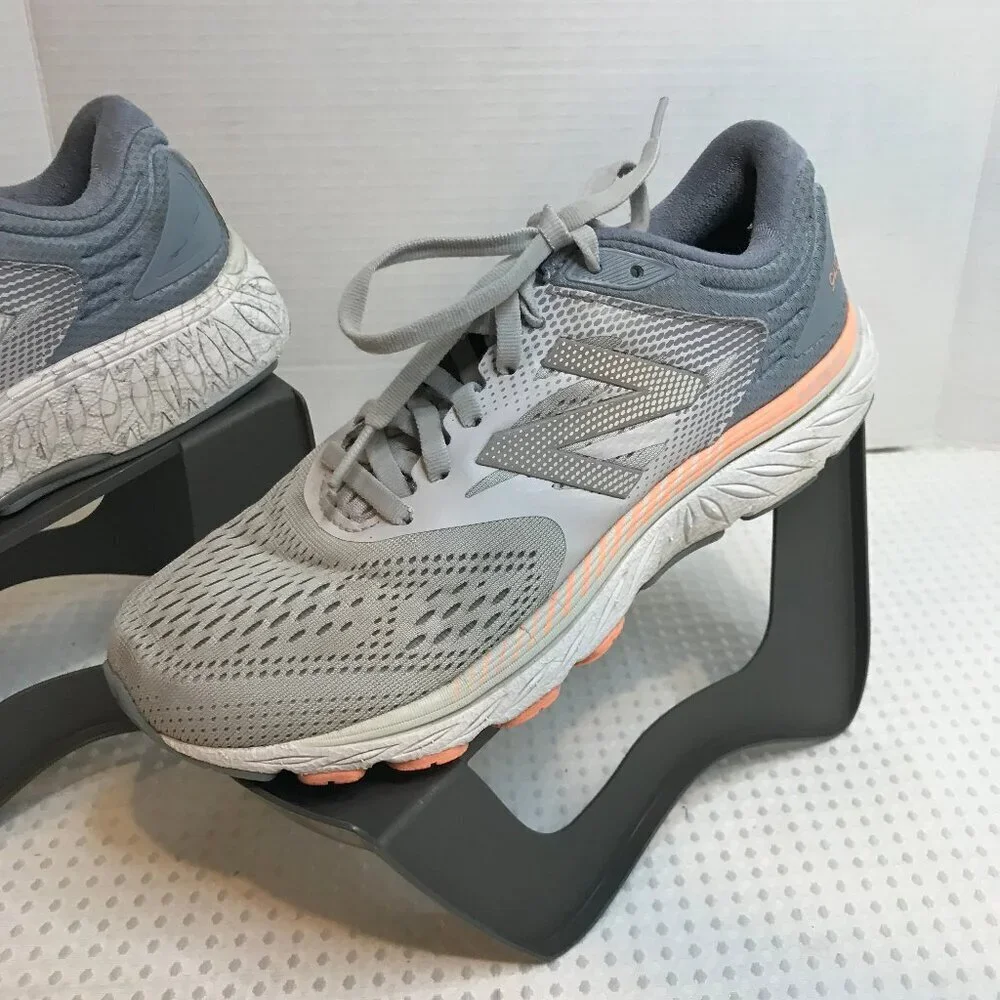 NEW BALANCE 940 WOMENS SNEAKERS SIZE 8
